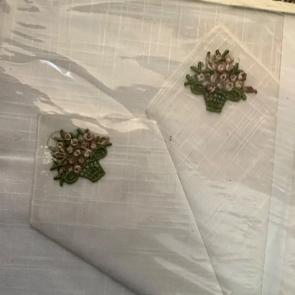 Vtg‎ EMPRESS 8 Piece Place Mat Set Floral Bouquet Rayon 4 Placemat 4 Napkins